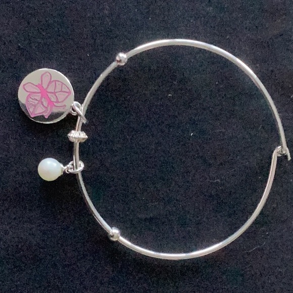 🦪 Vantel Pearls Butterfly Bracelet B9142 - Picture 1 of 5